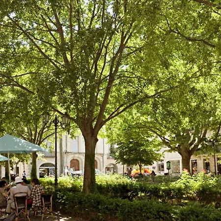 Comedie Esplanade Parking Gratuit Lägenhetshotell